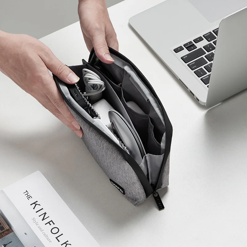Organizer kabli w kształcie mu – Tech Accessories Travel Organizer Pouch recenzja i cena